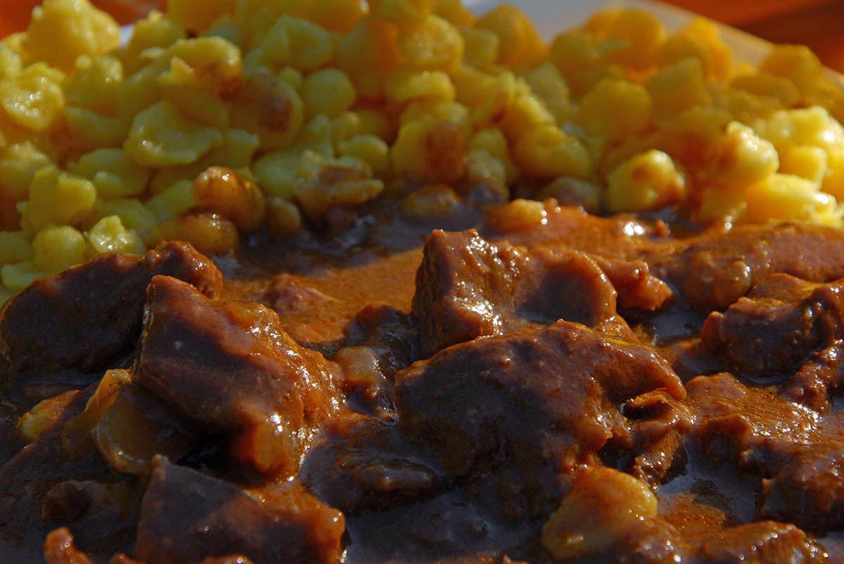 Gulasch mit Spätzle